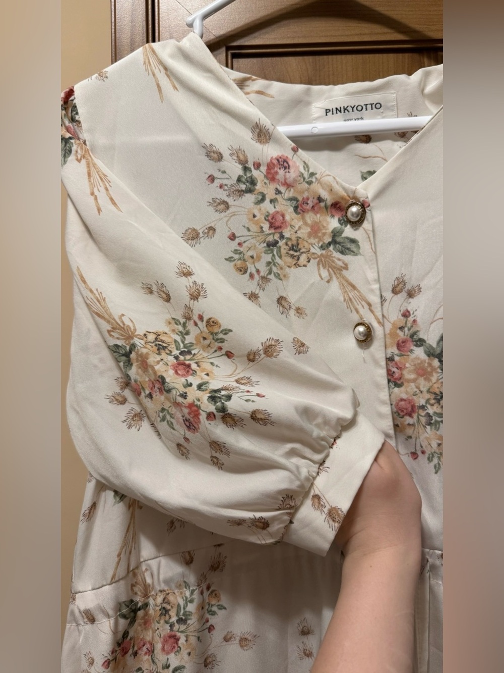 Pinkyotto Ivory Floral Puff Sleeve Drawstring Waist Mini Dress - Picture 4 of 8